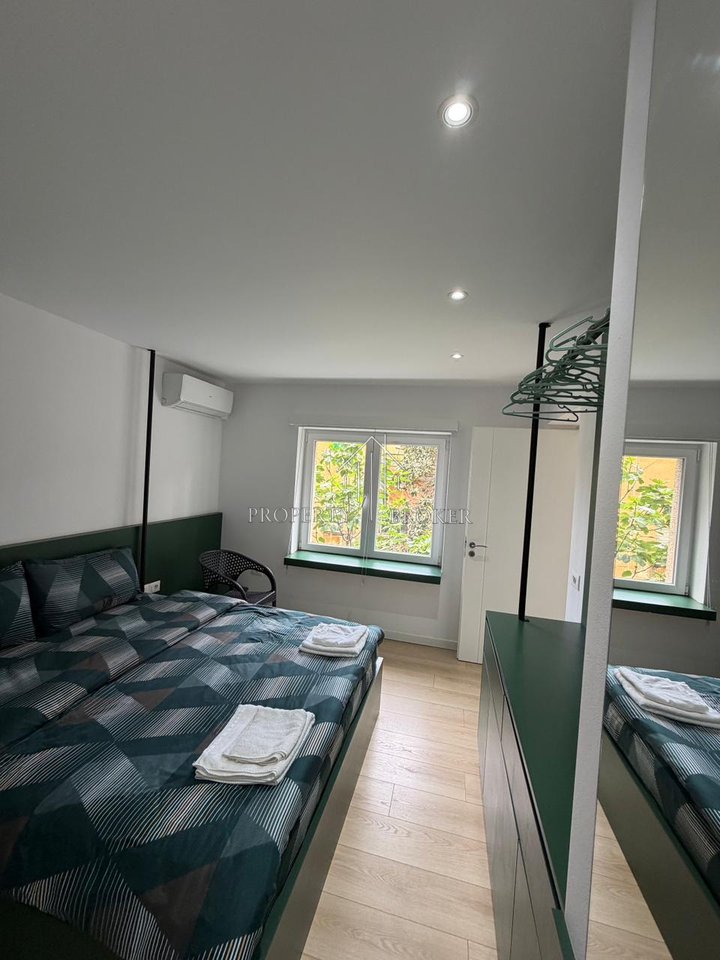 Shiten dy apartamente 1+1 tek Rr Fortuzi, ideale per Air Bnb dhe banim!
