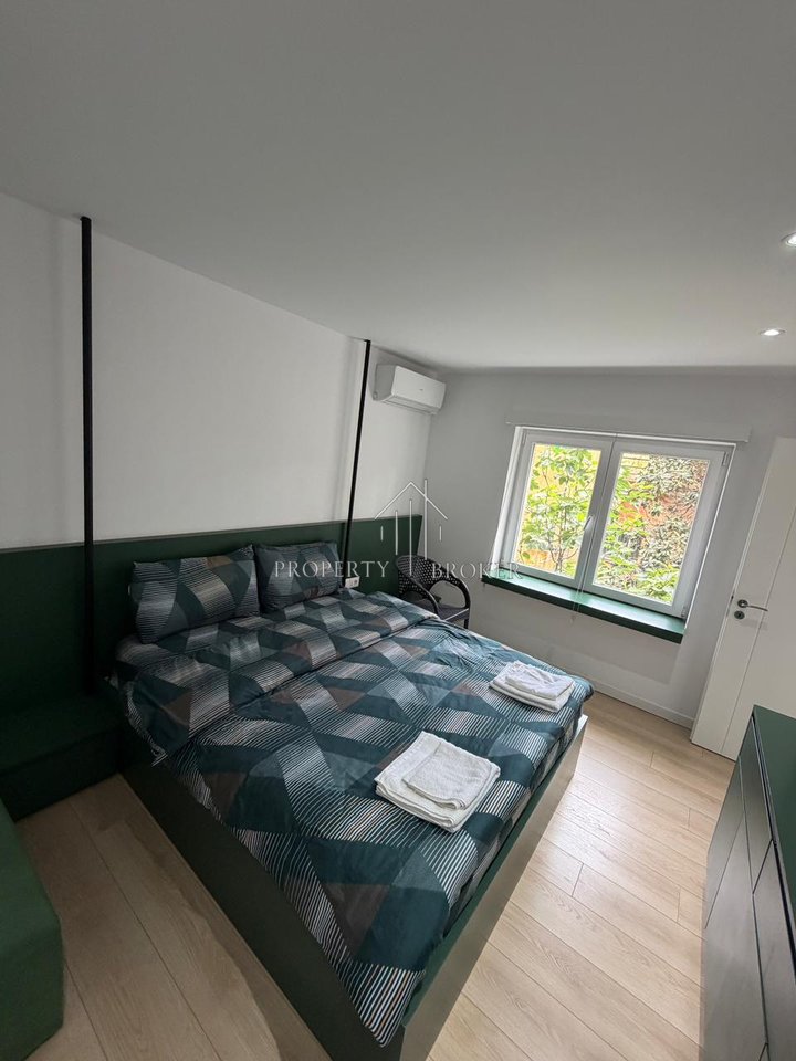 Shiten dy apartamente 1+1 tek Rr Fortuzi, ideale per Air Bnb dhe banim!
