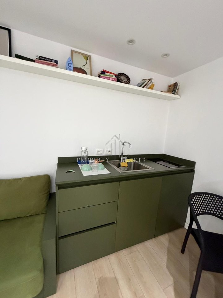 Shiten dy apartamente 1+1 tek Rr Fortuzi, ideale per Air Bnb dhe banim!