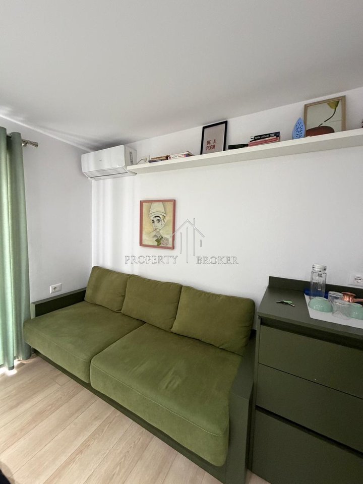 Shiten dy apartamente 1+1 tek Rr Fortuzi, ideale per Air Bnb dhe banim!