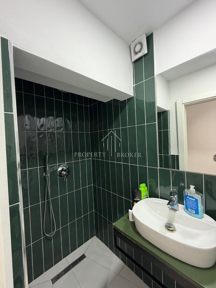 Shiten dy apartamente 1+1 tek Rr Fortuzi, ideale per Air Bnb dhe banim!