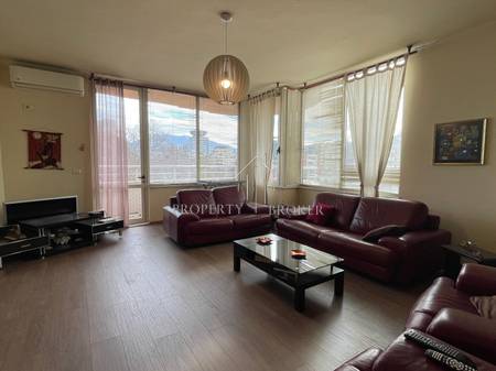 Jepet me qera apartament 2+1+2 Rruga Sami Frasheri!