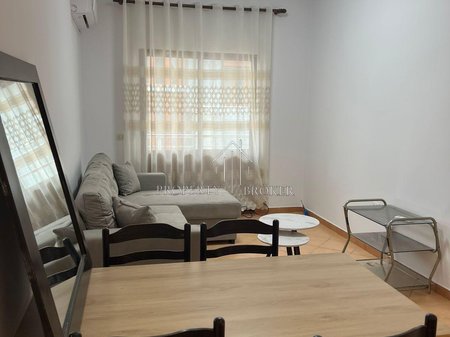 Jepet me qera apartament 3+1Selite prane Universitetit Marin Barleti!