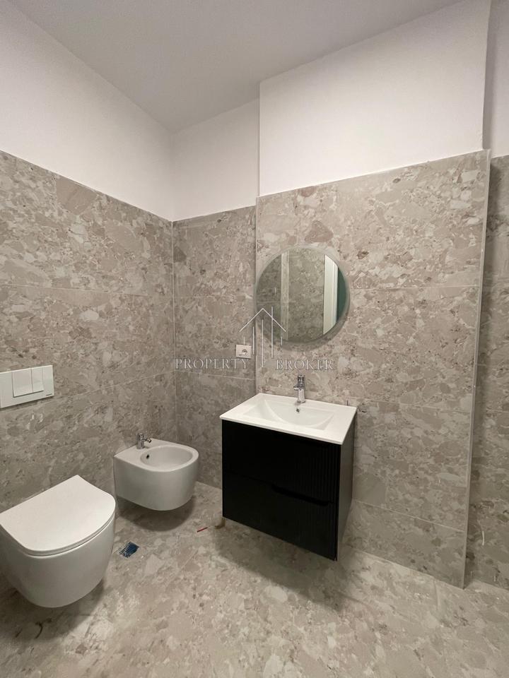 Shitet apartament 1+1 tek Rezidenca Liburna, Golem!
