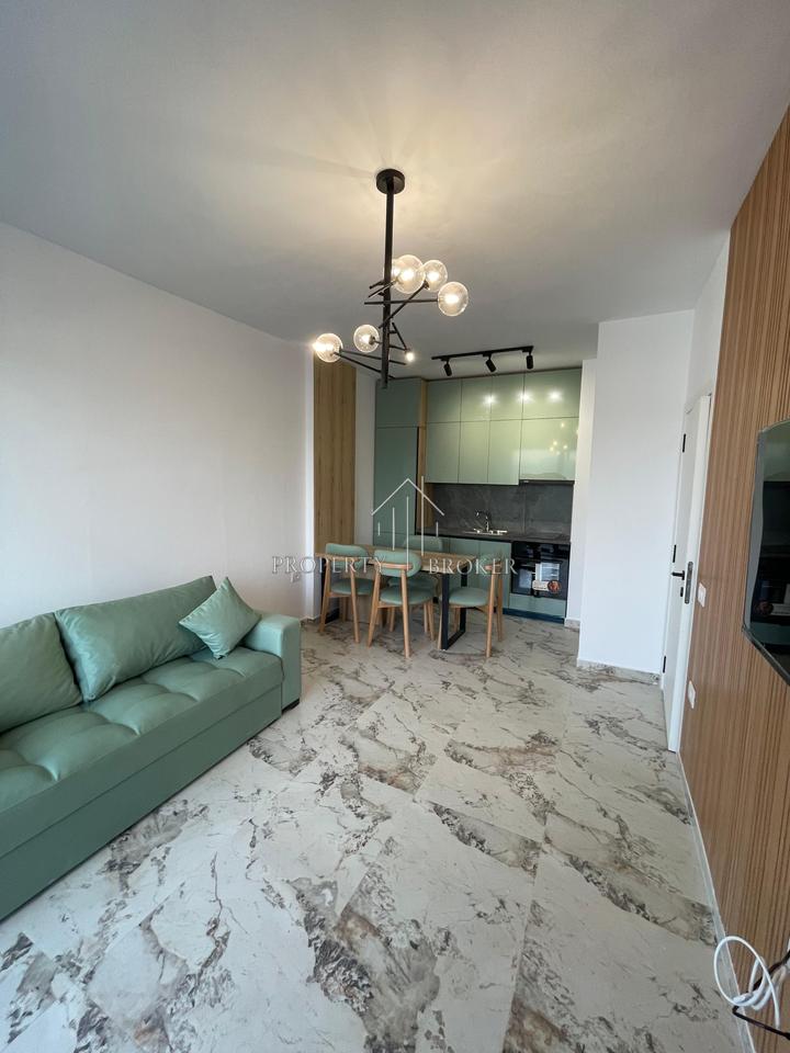Shitet apartament 1+1 tek Rezidenca Liburna, Golem!