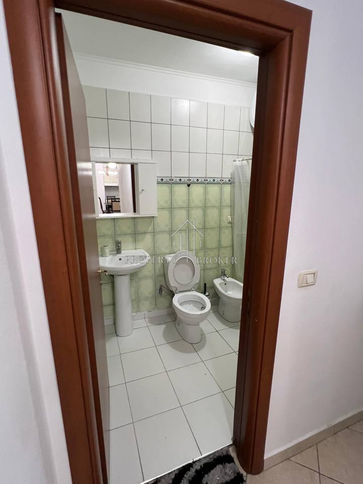 2+1 apartment for rent in Komuna Parisit!