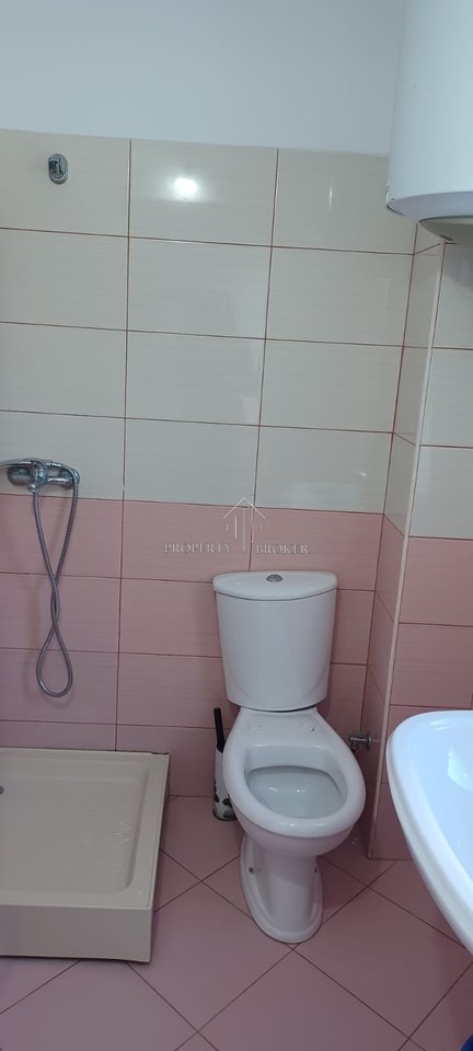 Jepet me qera apartament 2+1+2 ne Fresk tek Pasticeri Melisa !