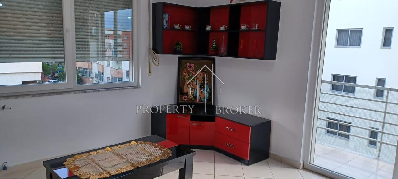 Jepet me qera apartament 2+1+2 ne Fresk tek Pasticeri Melisa !