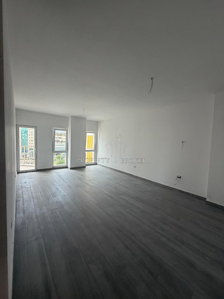 Affittasi appartamento 1+1 a Zogu i Zi, Residenza S-Block (ideale per diverse attività commerciali)!