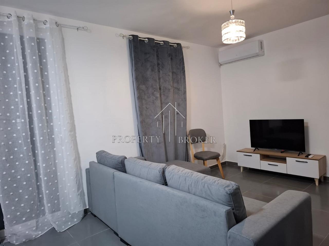 Appartamento 3+1+2 in affitto Via 5 Maggio!