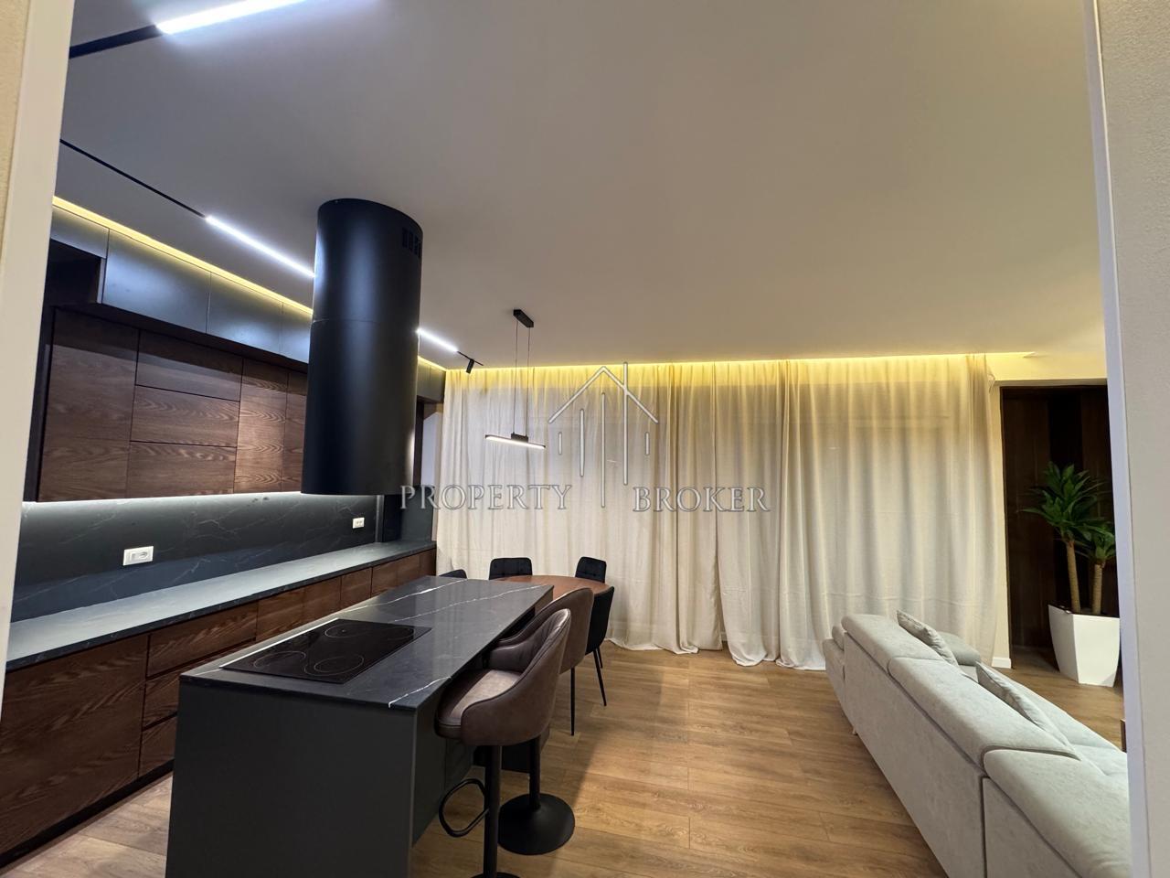 Apartment 2+1+2+2 Balconies + 🅿️ available near the Botanical Garden