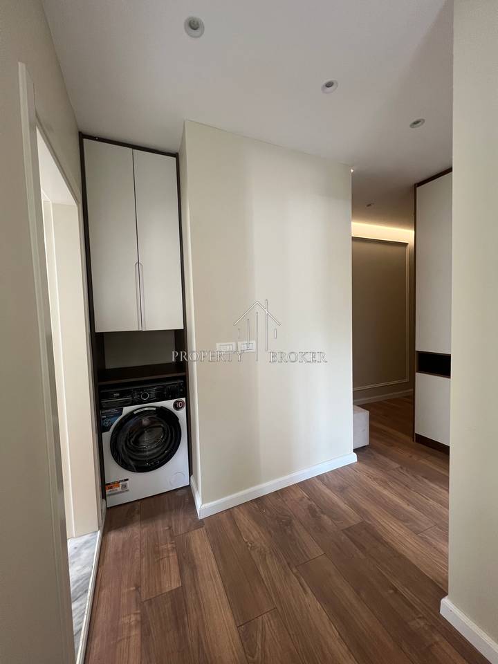 Shitet apartament 1+1  tek Prokuroria e Tiranes,Mine Peza!