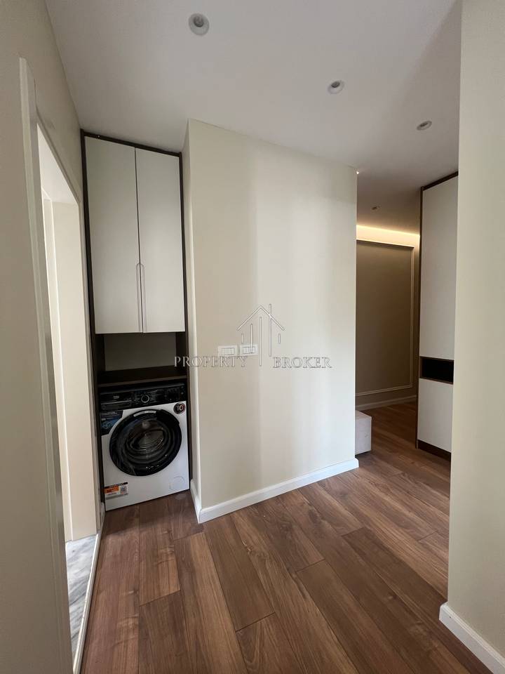 Shitet apartament 1+1  tek Prokuroria e Tiranes,Mine Peza!