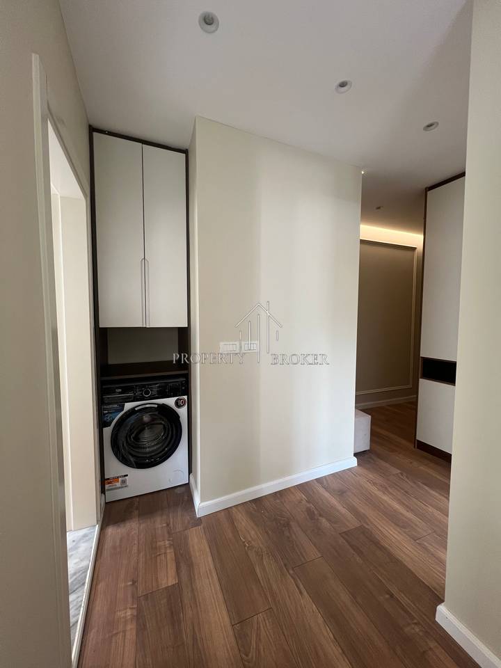 Shitet apartament 1+1  tek Prokuroria e Tiranes,Mine Peza!