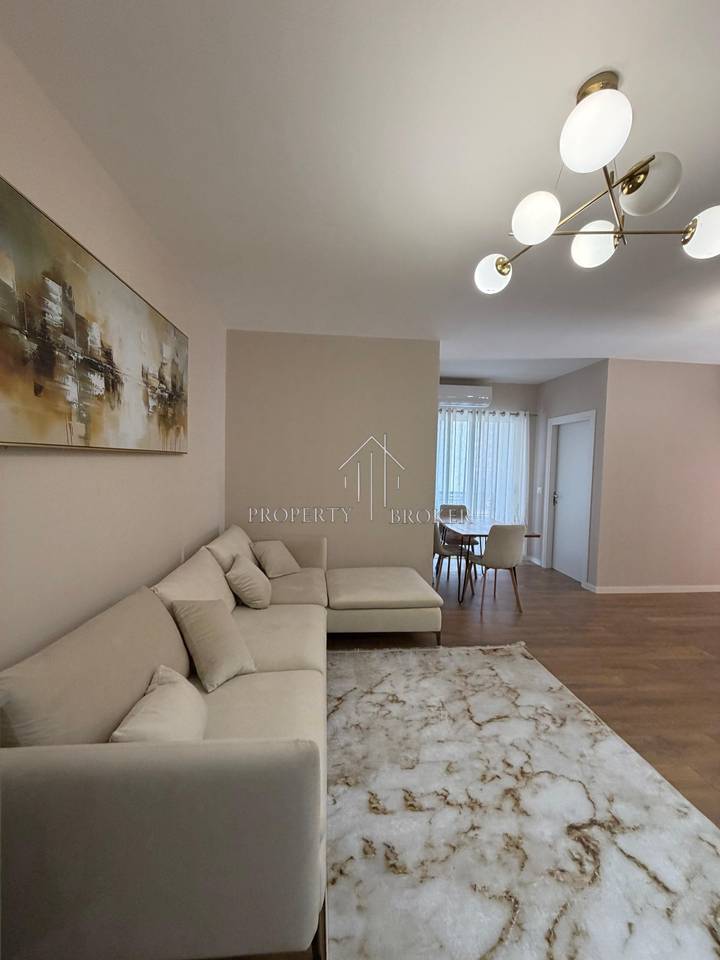 Jepet me qera apartamenti 2+1 ne Yzberisht
