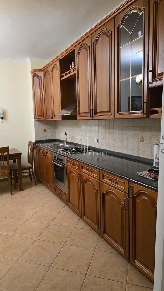 Jepet me qera apartament 2+1 tek Rruga Artan Borici,Fresk!