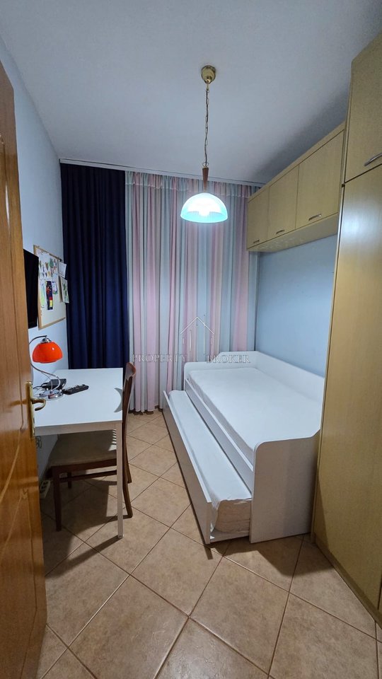 Jepet me qera apartament 2+1 tek Rruga Artan Borici,Fresk!