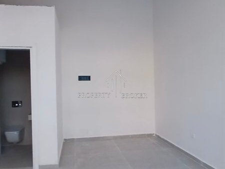 Affitto ambiente commerciale in Via Jordan Misja!