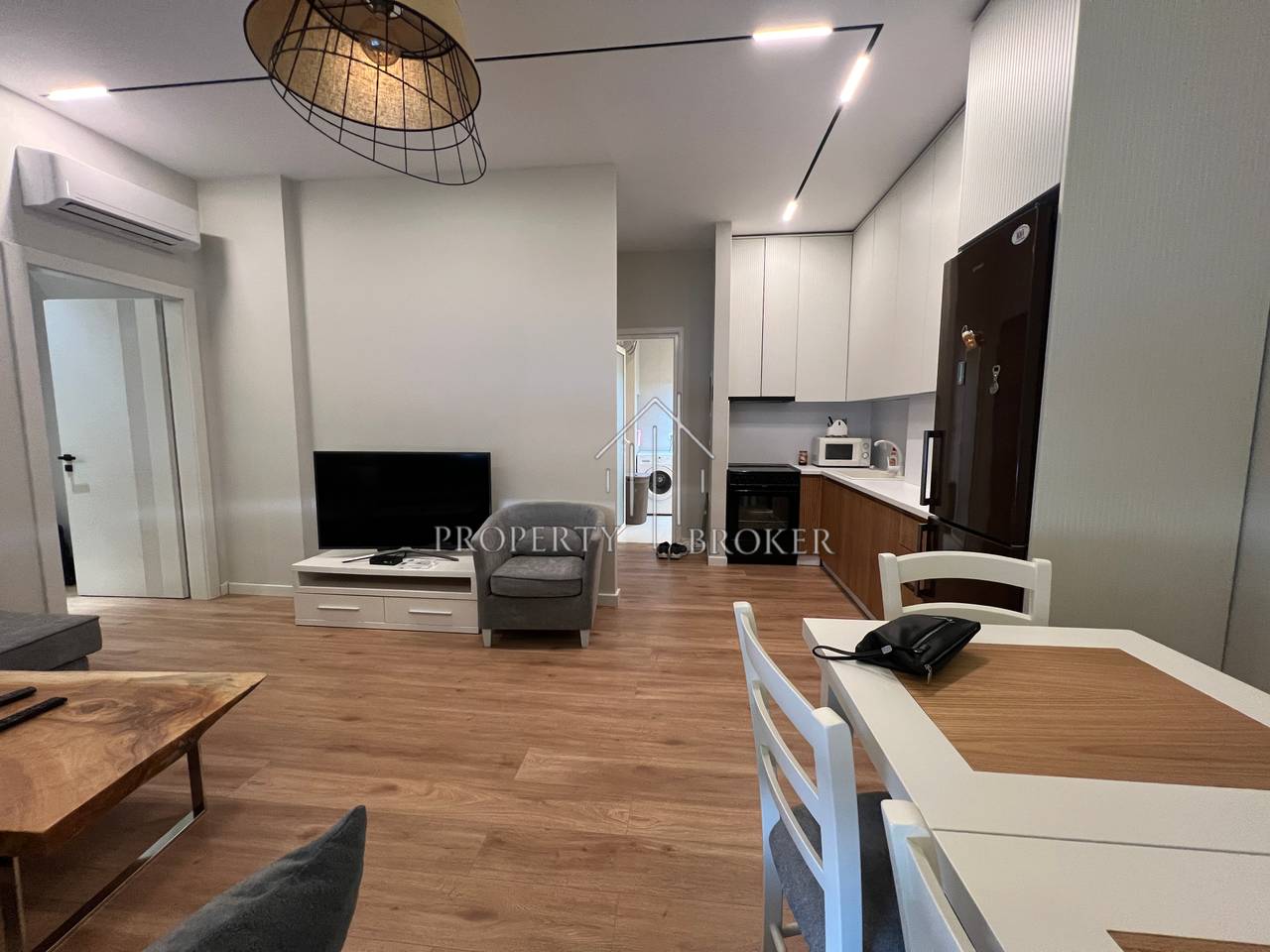 1+1 apartment for rent at Ndregjoni Complex, Don Bosko!