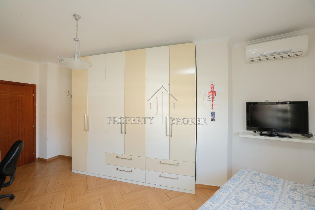 A 3+1+2 apartment is for rent at the Tid Apartments, Don Bosko!
