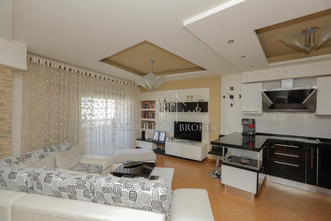 A 3+1+2 apartment is for rent at the Tid Apartments, Don Bosko!