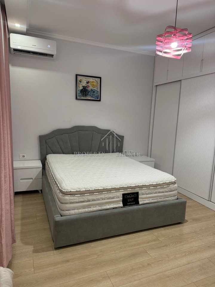 A 2+1+2 apartment is for rent at Casa Italia!
