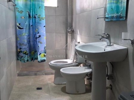 Jepet me qera hyrje private 1+1 ne Laprake