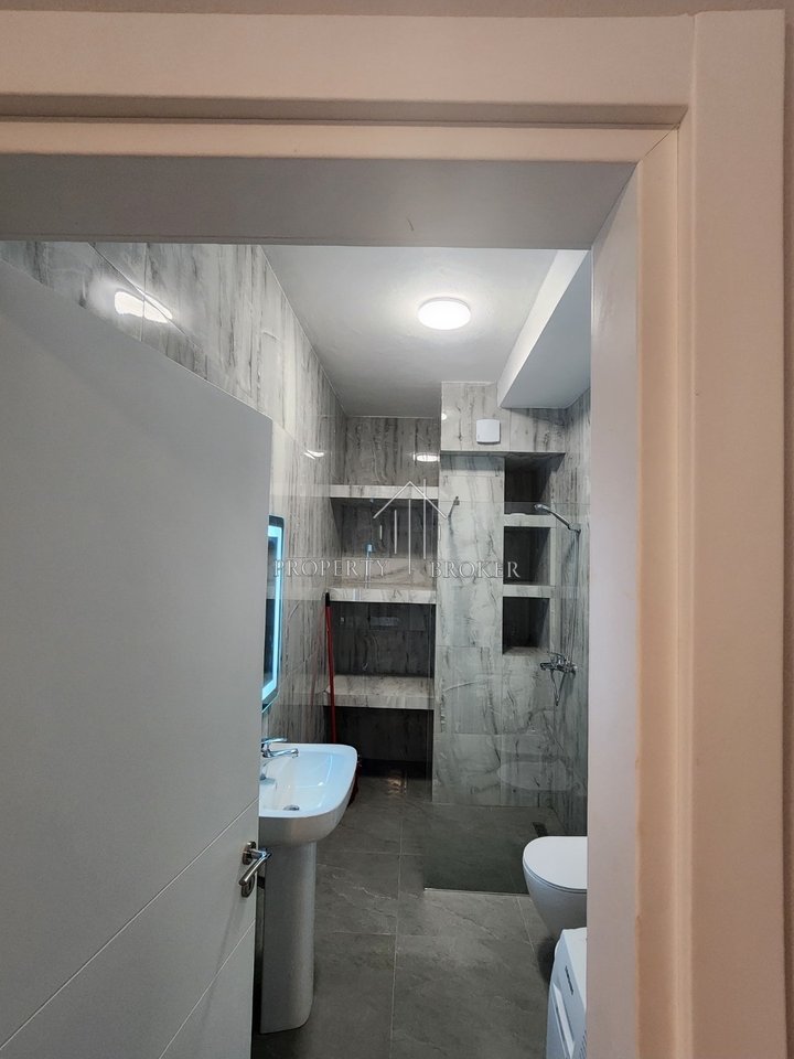 Jepet me qera apartament 1+1 Komuna Parisit, tek Keshi!
