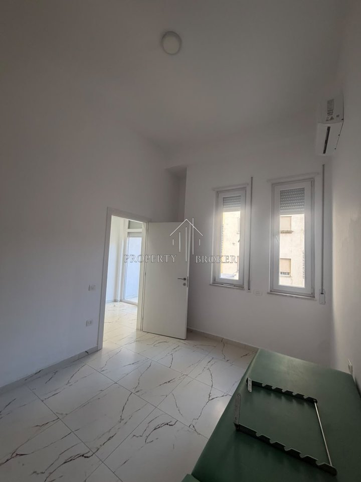 🏡 Appartamento per ufficio in affitto 2+1 al Donika center
