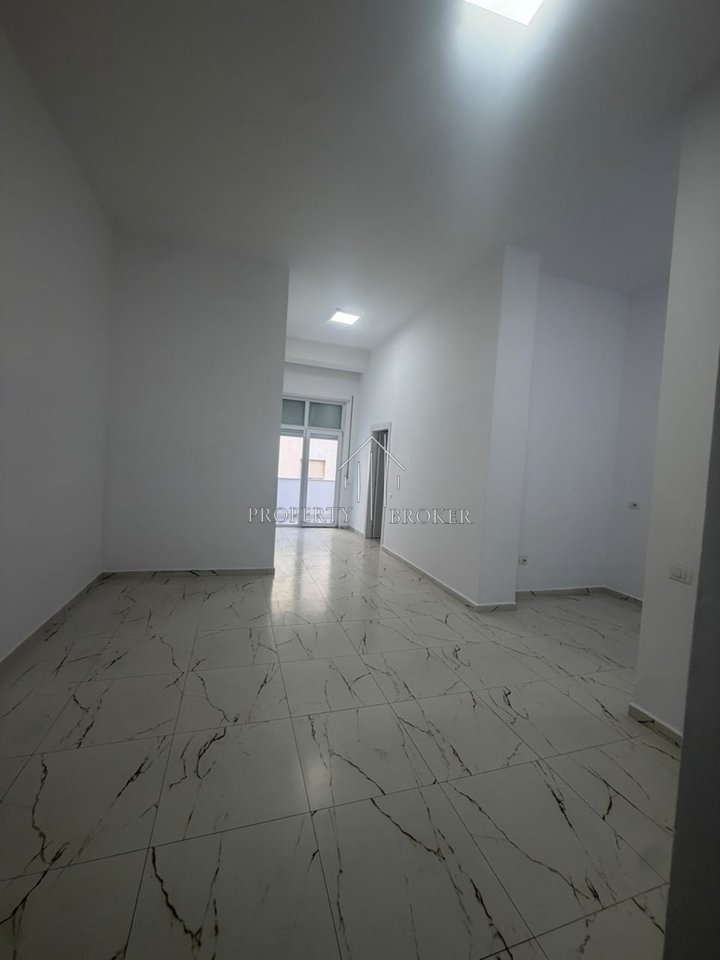 🏡 Appartamento per ufficio in affitto 2+1 al Donika center