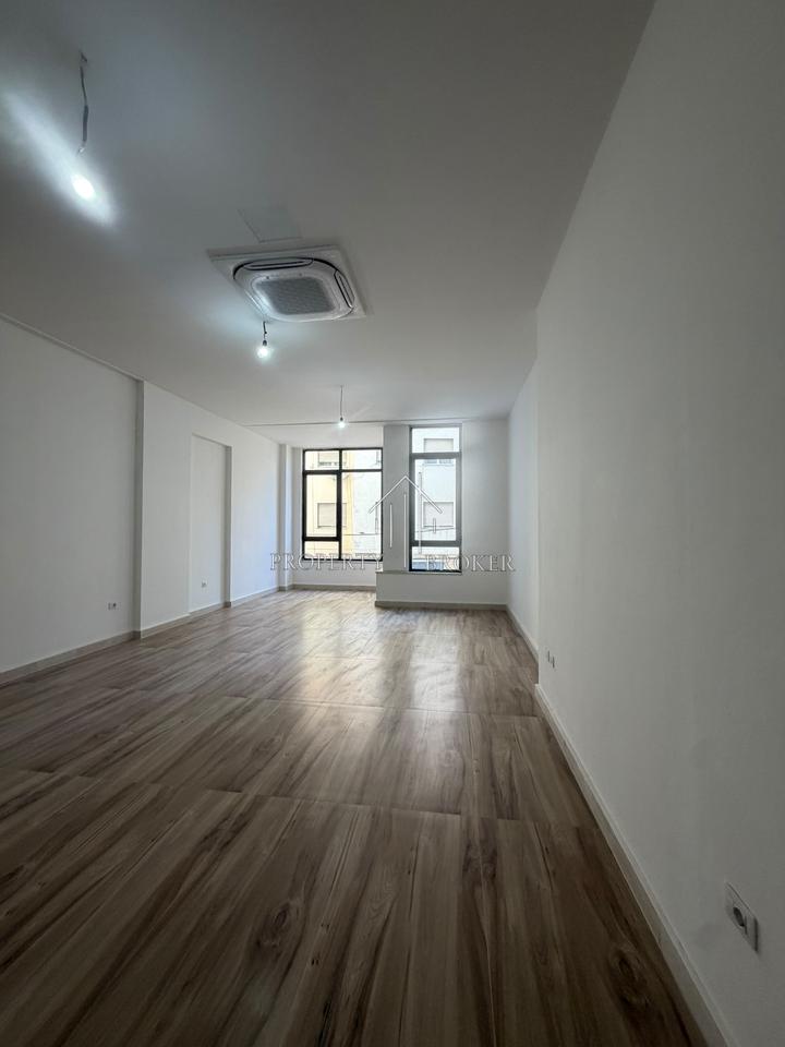 🏡 Jepet ambjent biznesi me qera  Donika Center