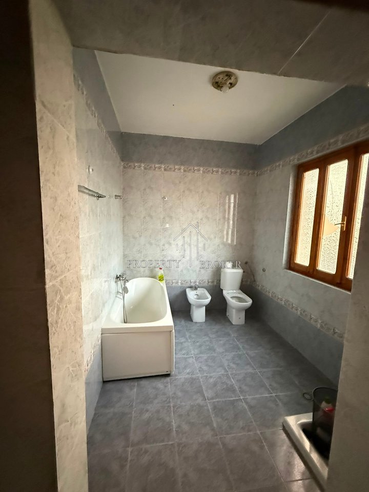 🏡 3-storey Villa for rent 7+1+3 Allias .Spiro Çipi Street