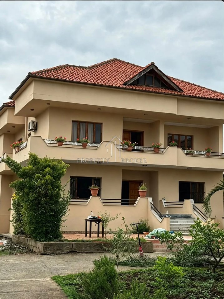🏡 3-storey Villa for rent 7+1+3 Allias .Spiro Çipi Street