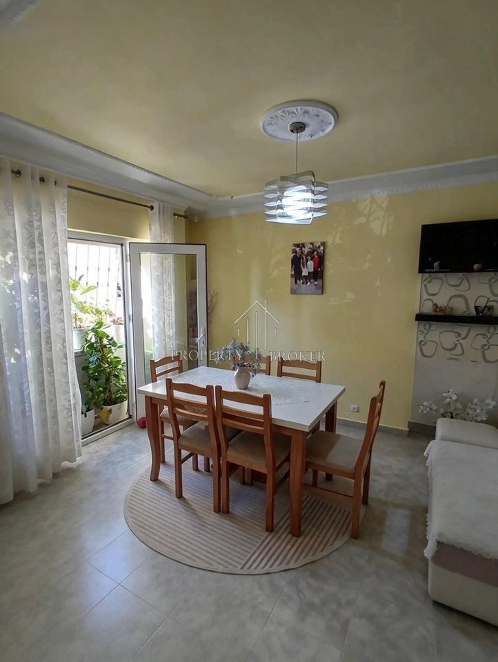 🏡 Appartamento 2+1+2 in affitto Laprak Blloku Gintash