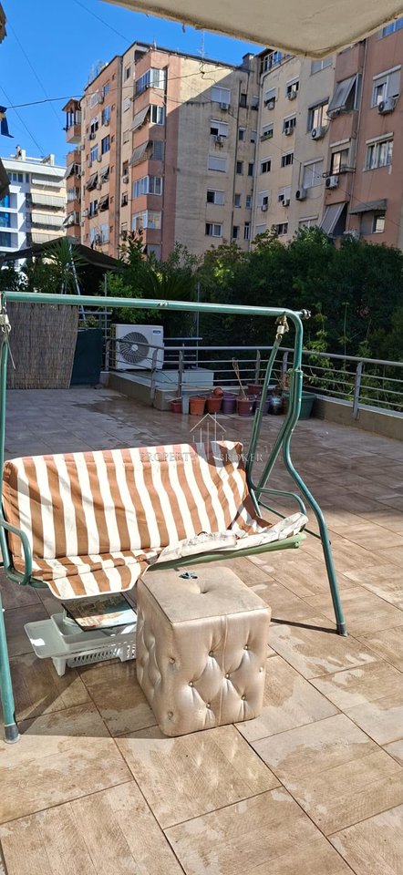 🏡 Affittasi appartamento 2+1 Komuna Parisit 187m2 (85m2 veranda)
