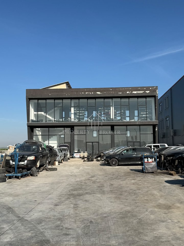 🏡 Locale Commerciale in Affitto (Edificio di 3 piani 600m2) Fush Kruj.