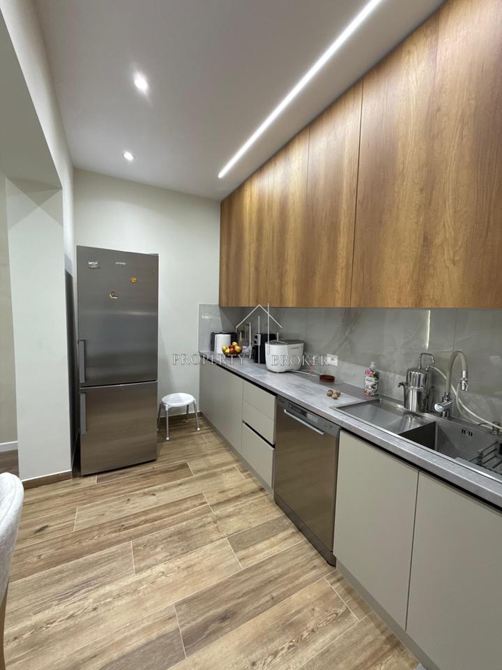 🏡 Private entrance for rent 2+1+Parking at Brryli