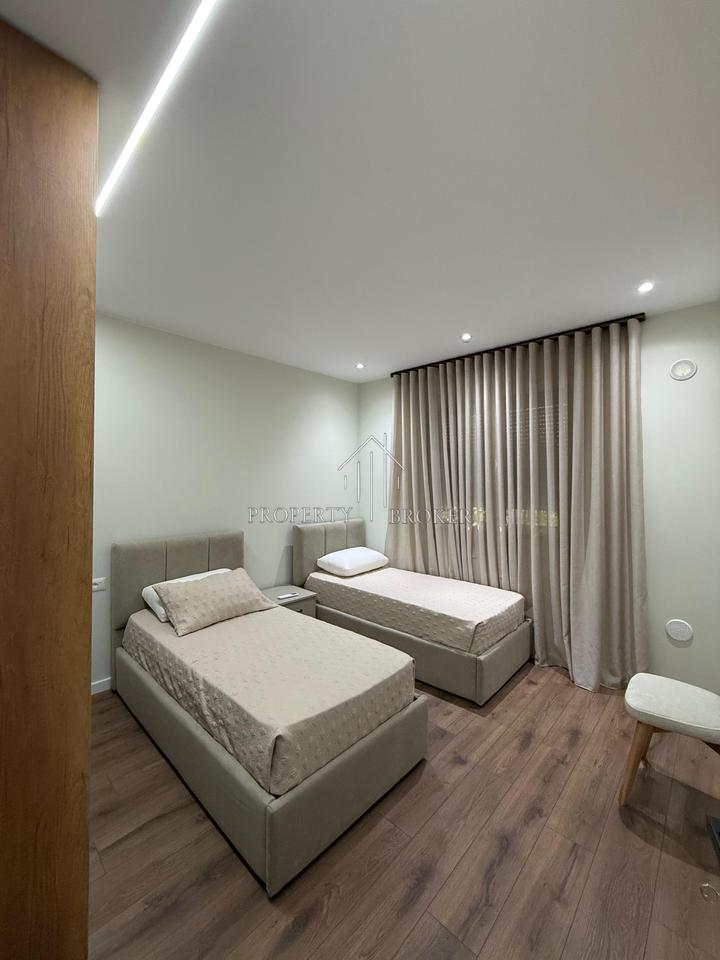 🏡 Private entrance for rent 2+1+Parking at Brryli