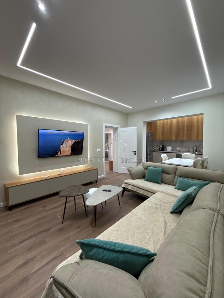 🏡 Private entrance for rent 2+1+Parking at Brryli