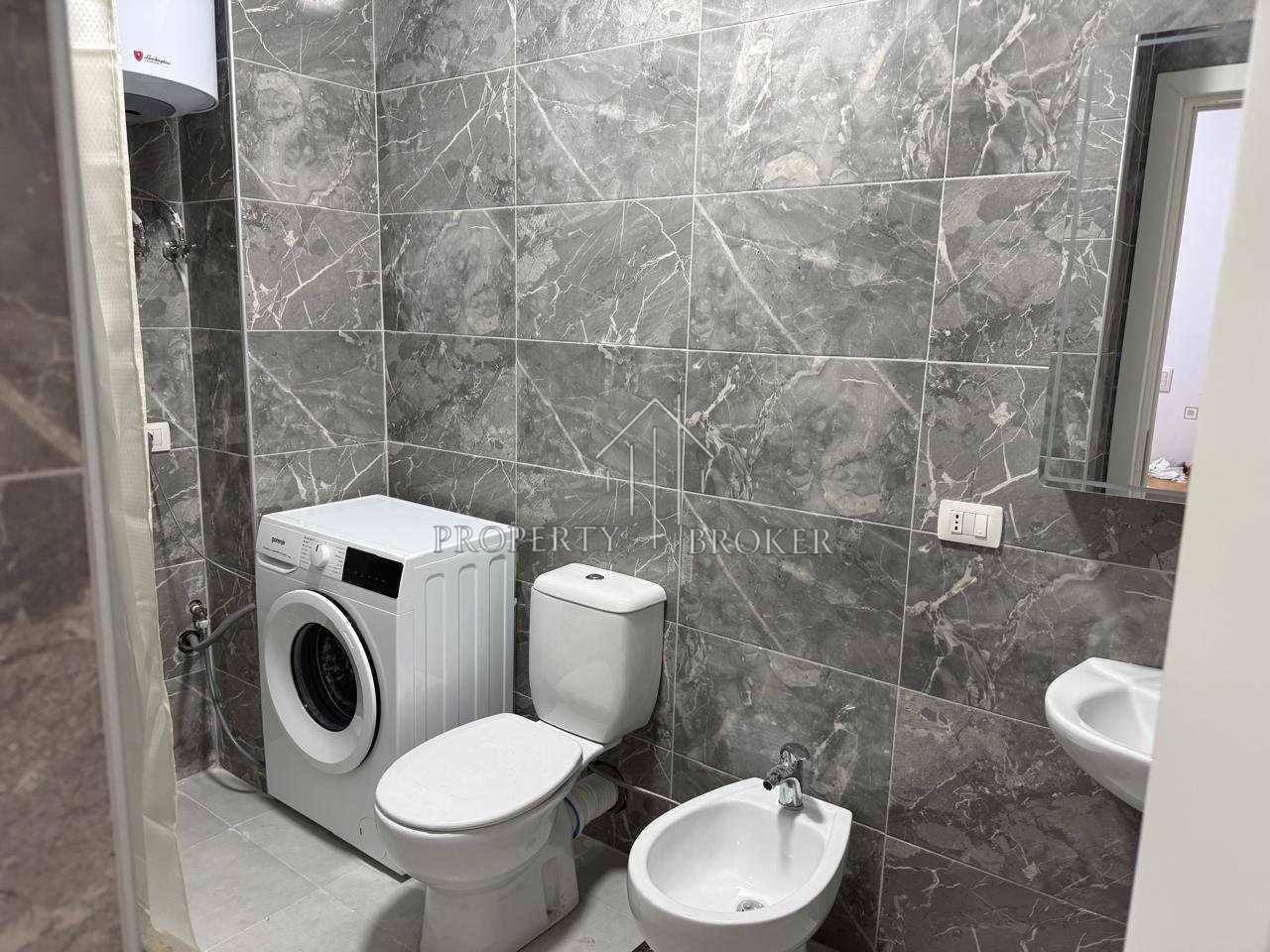 🏡 Jepet me qira apartament 2+1 tek Rruga e Dibres!