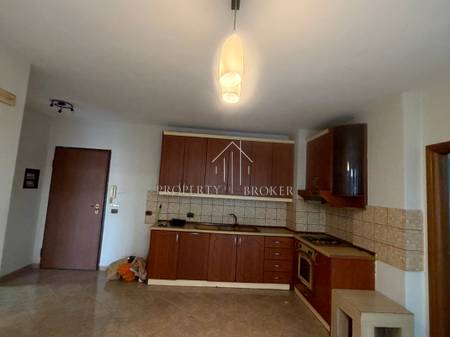 🏡 Shitet apartament 2+1 tek 21 Dhjetori