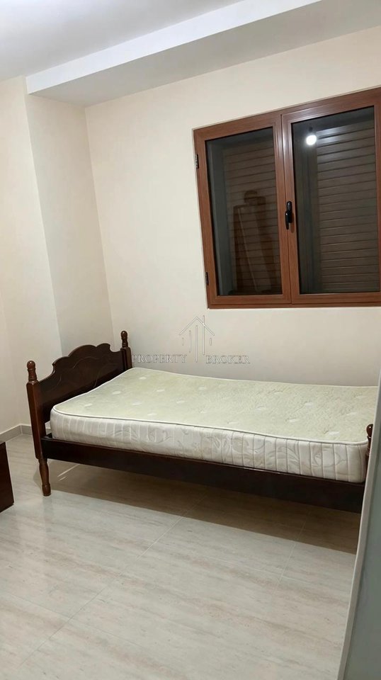 🏡 Jepet me qera shtepi private laprak  (2+1 90m2 - 1+1 80 m2 kati1-kati2 ) hyrje te ndara.