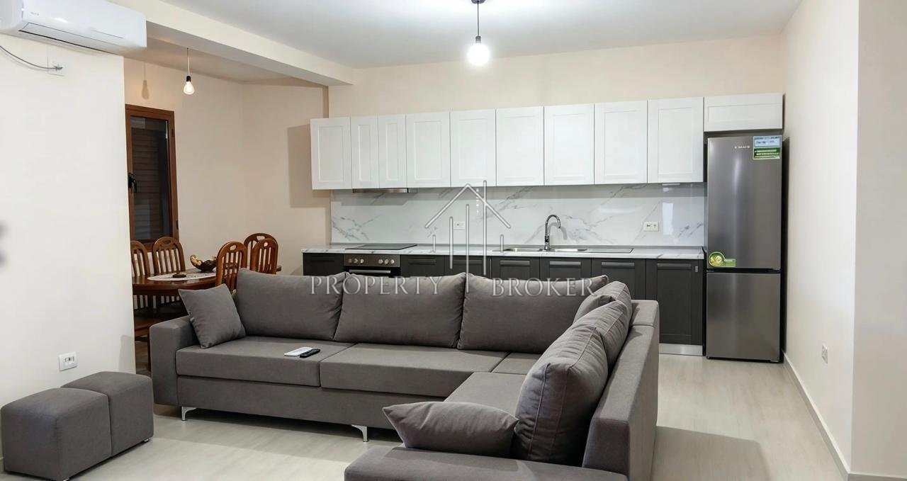 🏡 Jepet me qera shtepi private laprak  (2+1 90m2 - 1+1 80 m2 kati1-kati2 ) hyrje te ndara.