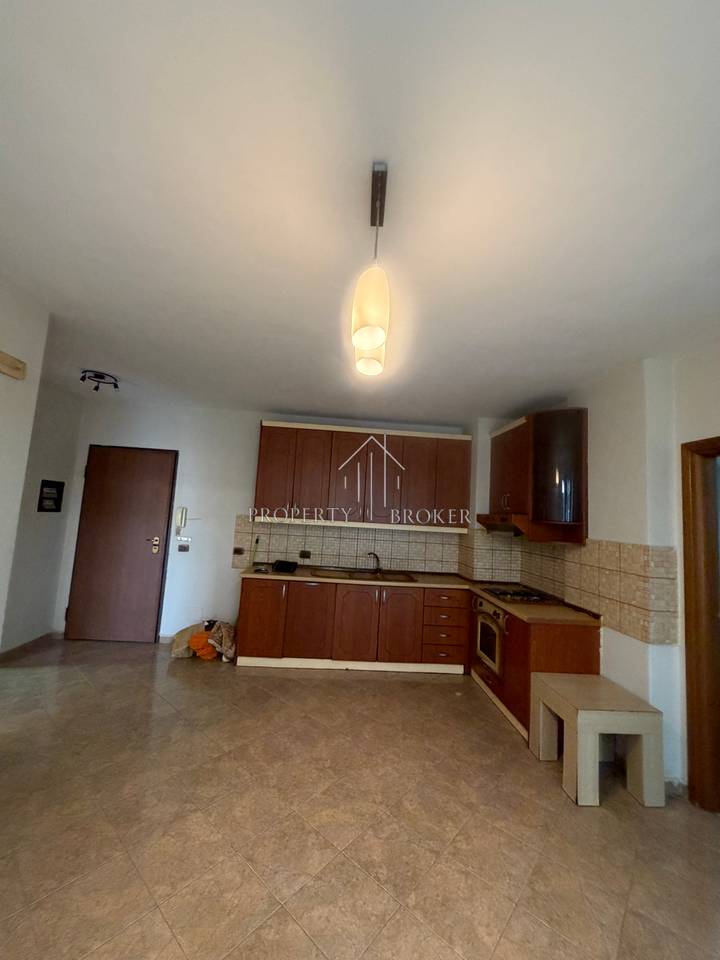 🏡 Shitet apartament 2+1 tek 21 Dhjetori