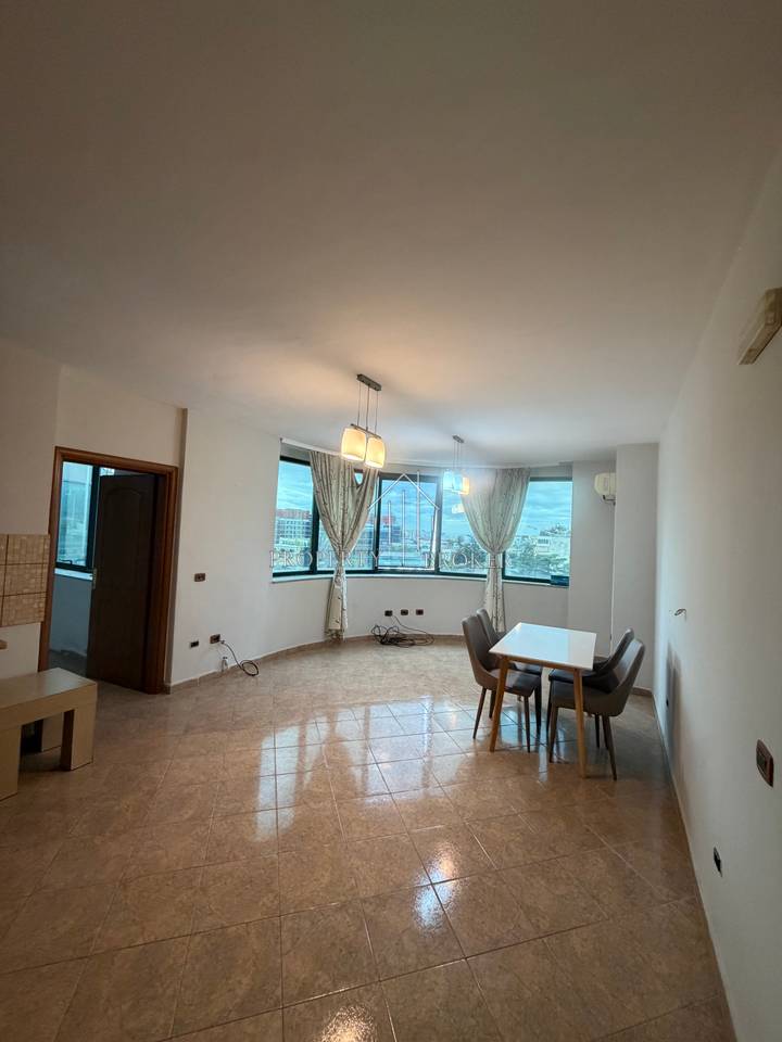 🏡 Shitet apartament 2+1 tek 21 Dhjetori