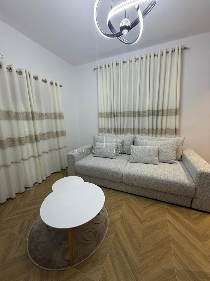 🏡 SHITET VILE 6 KATESHE E MOBILUAR SELITE
