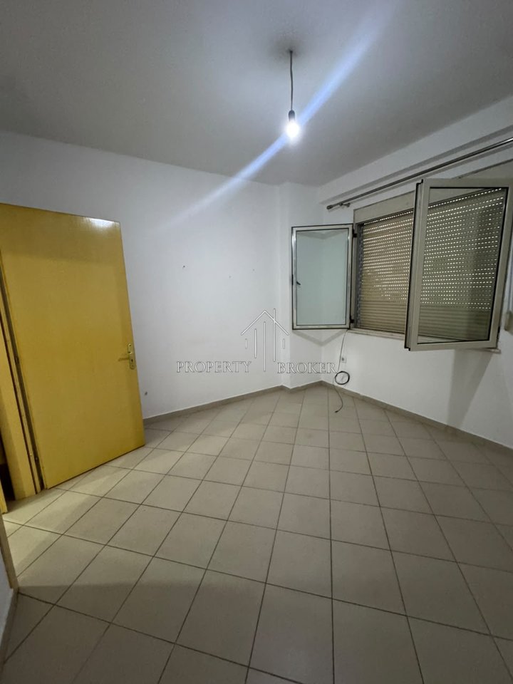 2+1 apartment for sale in Yzberisht!