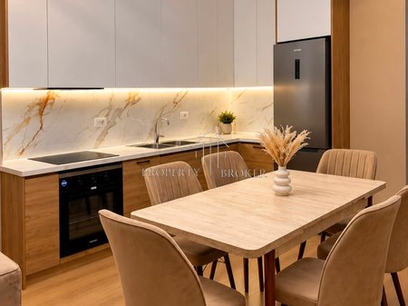 🏡 Jepet me qera apartament 2+1+2 + Parkim tek Kopshti Botnik, xhamia!