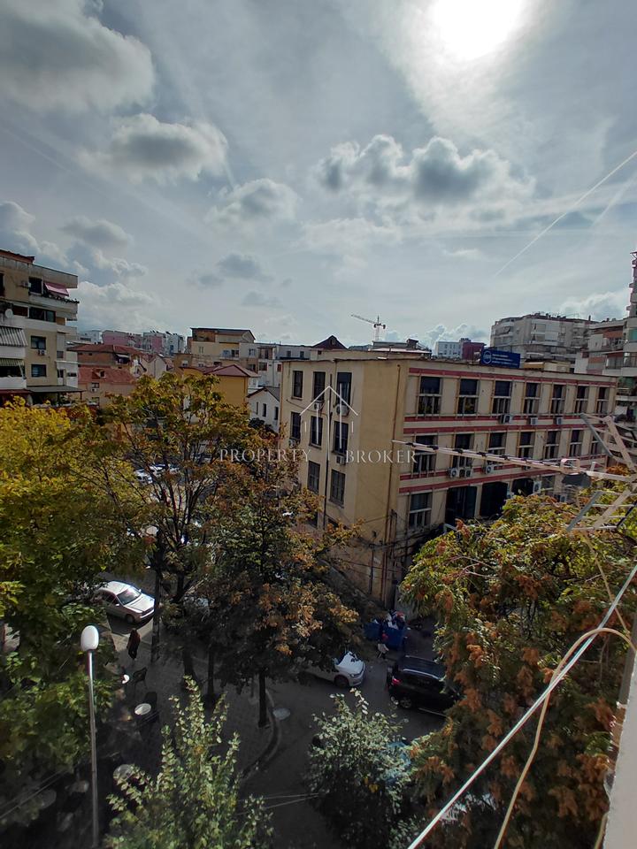 🏡1+1 apartment for rent Opposite the Treasury Branch.