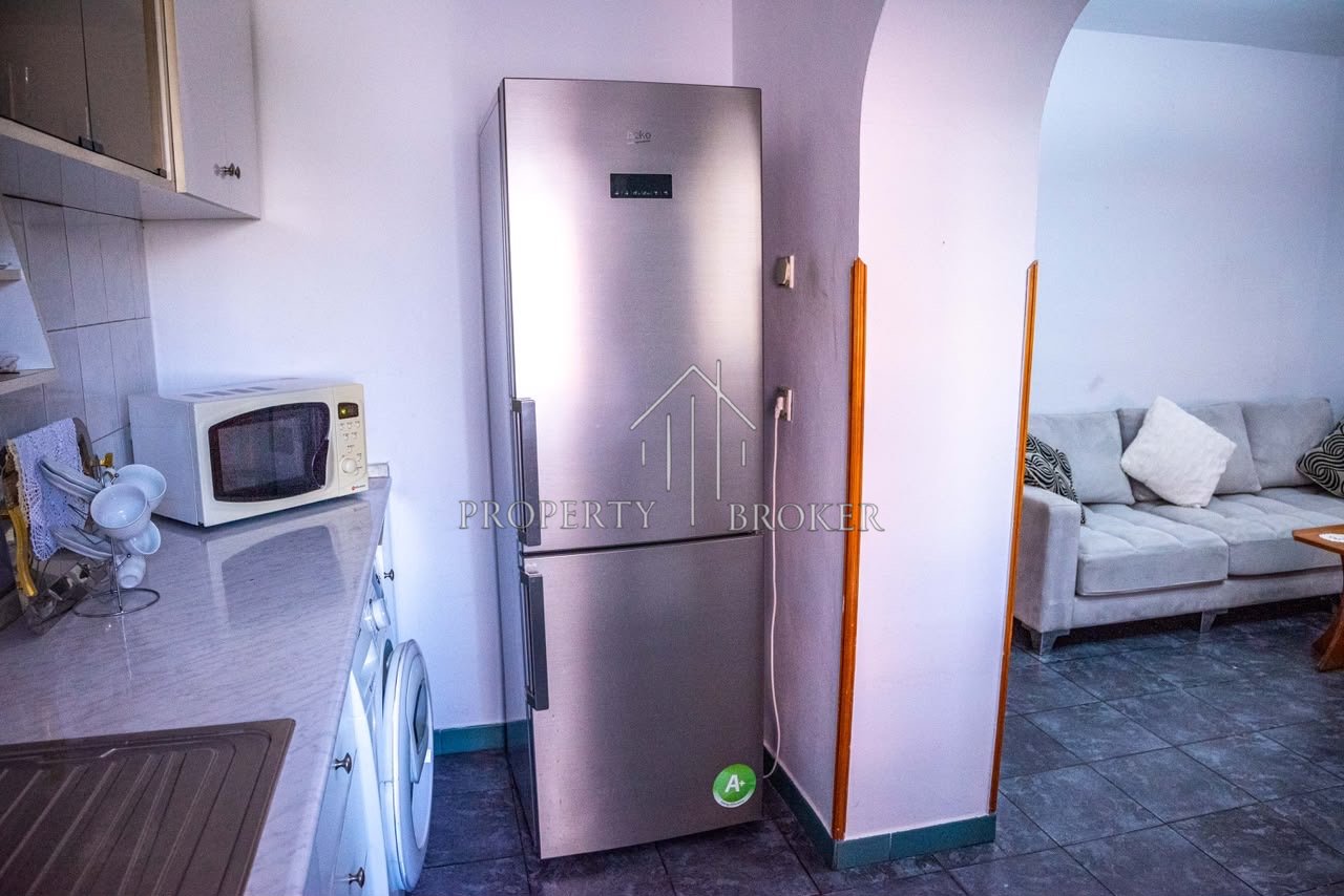 2+1 apartment for rent at Pazari i Ri!
